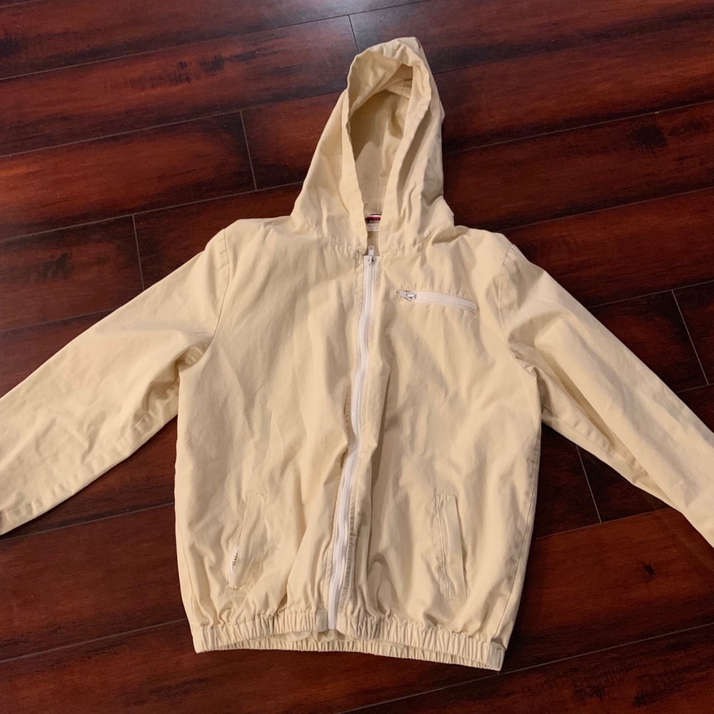 Pale Yellow Jacket